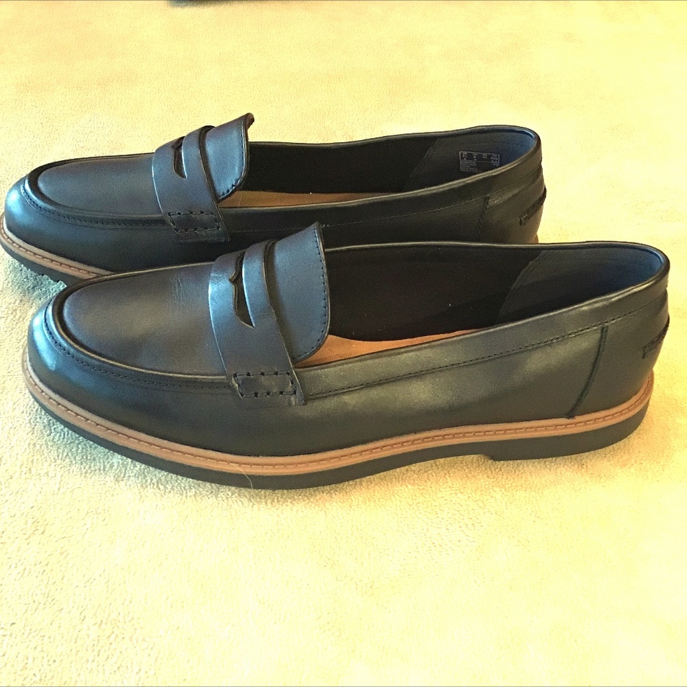 Brand New 9W Clarks Raisie Eletta Penny Loafer